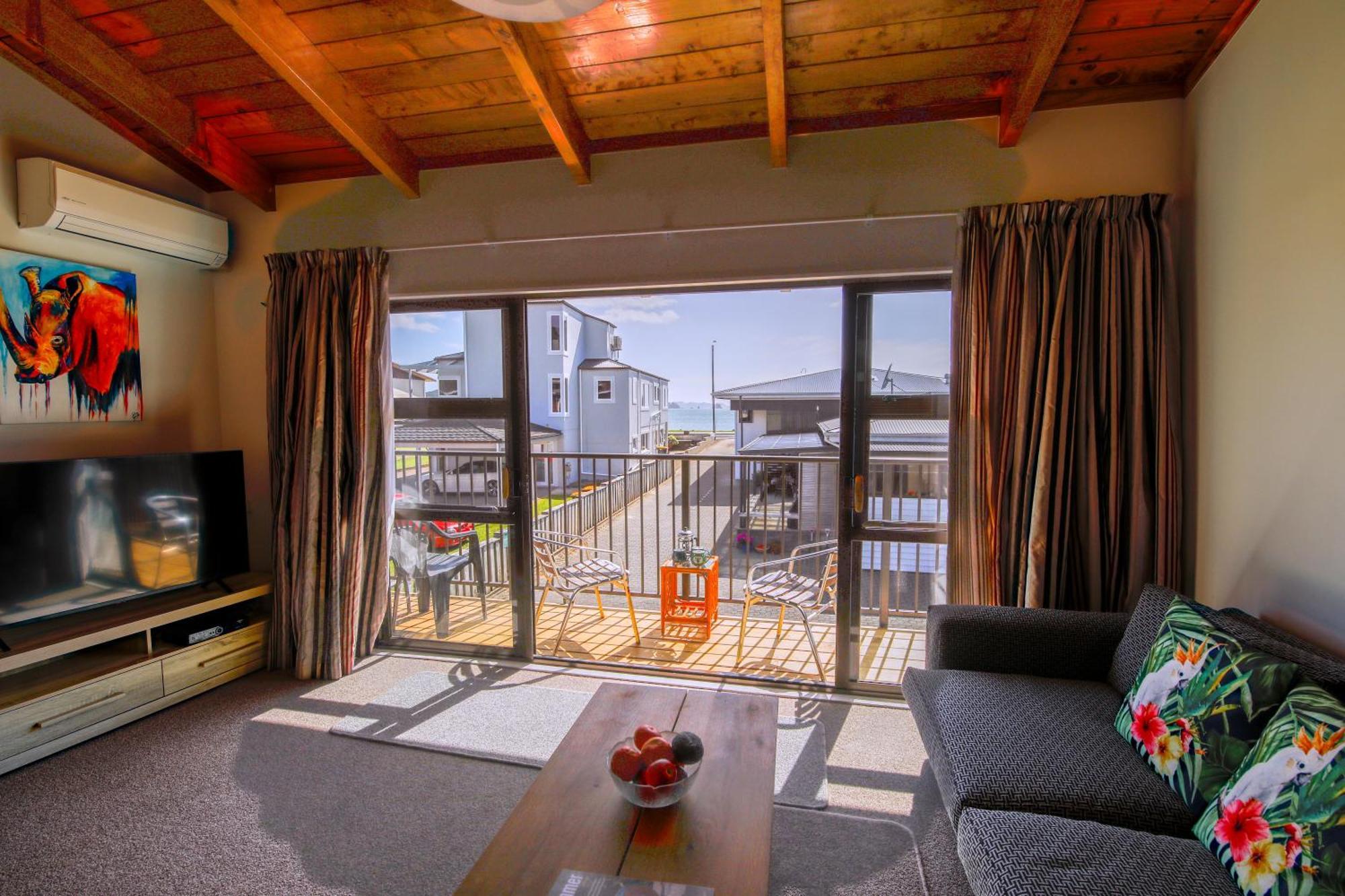 Blue Marlin Apartments Whitianga Kültér fotó